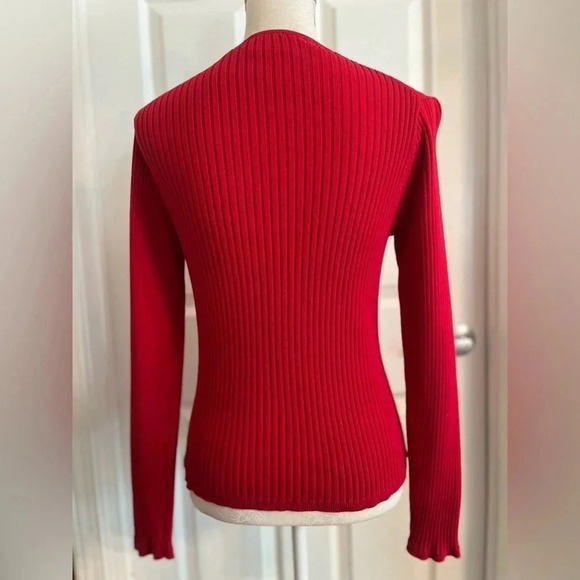 Studio by Liz Claiborne pullover red long sleeve top. Size M - Picture 7 of 12